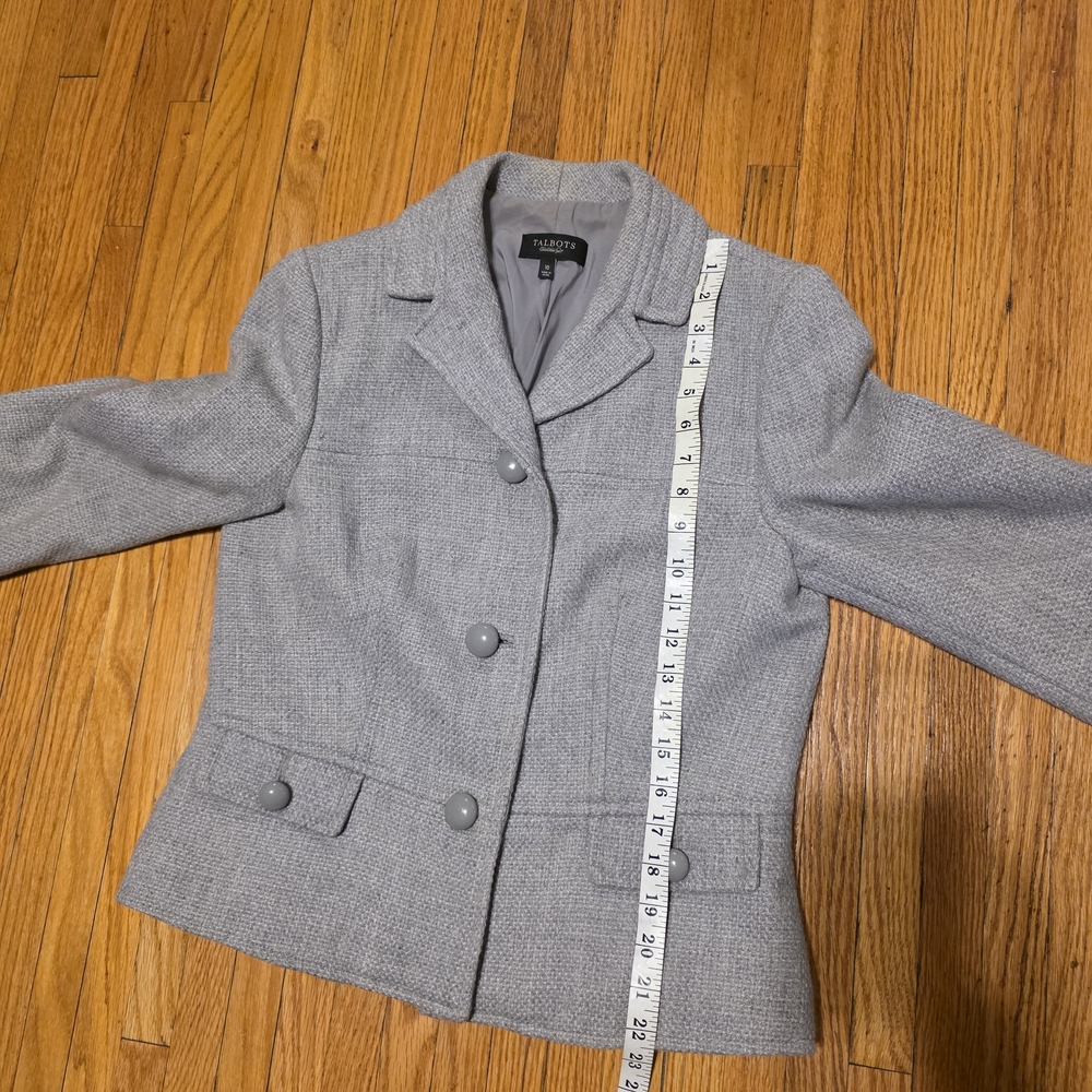 Gray Tweed Women's Button Front Jacket - image 5